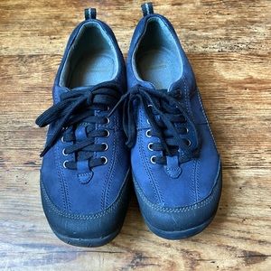 Clark’s woman’s shoes